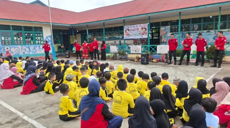 Manggala Agni Sanggau Edukasi Bahaya Karhutla sejak Dini