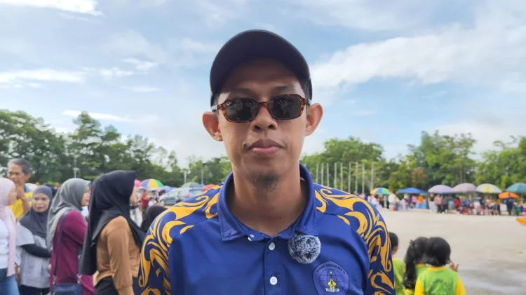 Drumband SMKN 1 Sanggau Debut Perdana di Samer Weekend