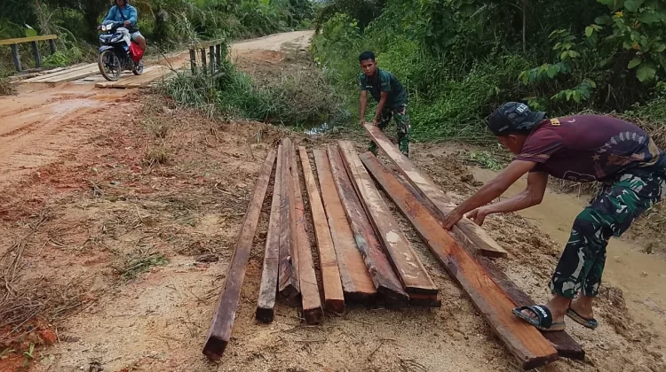 TMMD Ke-128 Kodim Sanggau Percepat Pembangunan Jembatan Semayang–Ongkok