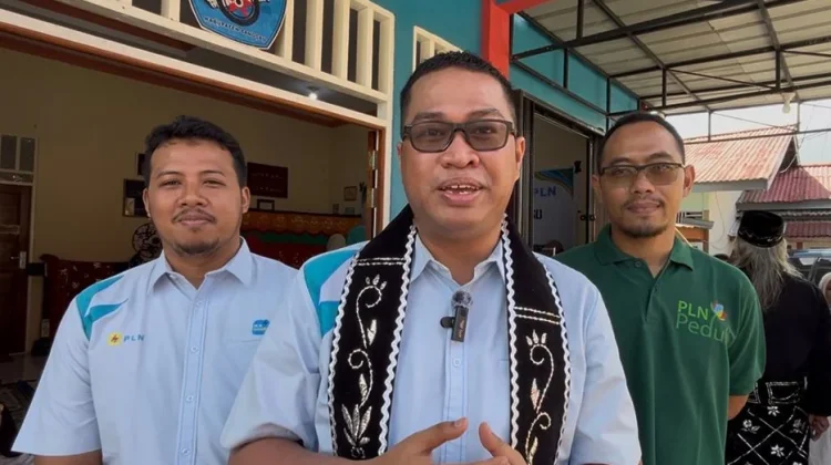PLN Sanggau Dorong Kain Kalengkang Go Internasional