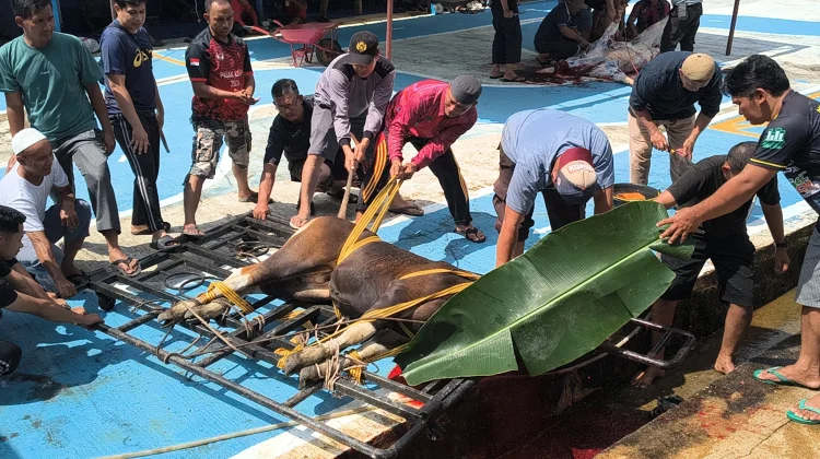 Kapolres Sanggau Dorong Semangat Berbagi saat Iduladha