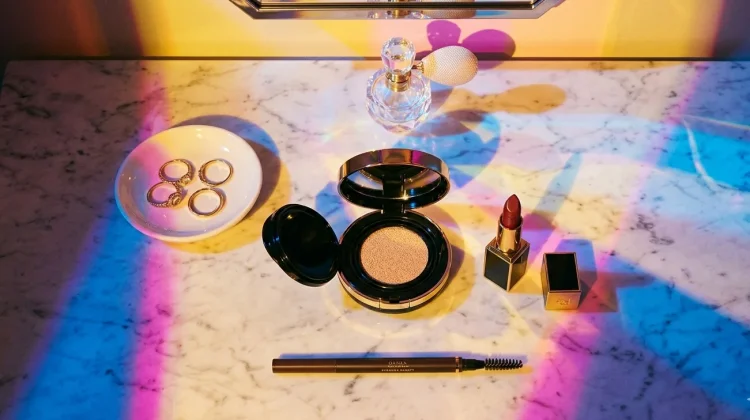 Budget Pas-pasan? Tiga Produk Makeup Ini Cukup untuk Tampil Cantik