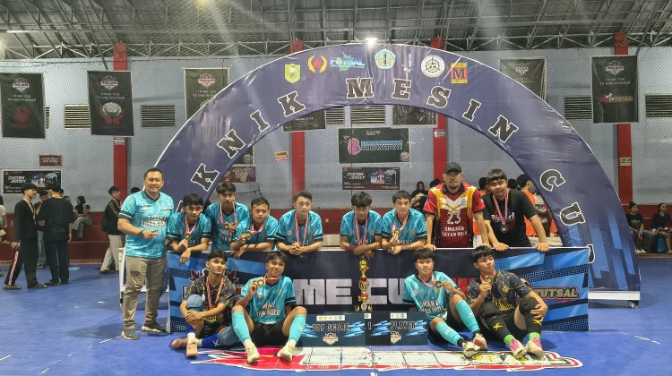 SMAN 1 Tayan Hulu Pertahankan Juara Futsal Teknik Mesin Cup 2026