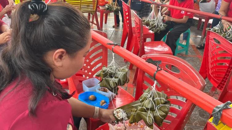 Generasi Muda Sanggau Diajak Lestarikan Tradisi Bakcang