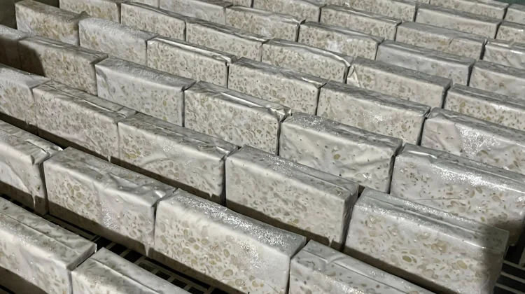 Kenaikan Harga Kedelai Tekan Produksi Tempe Lokal Sanggau