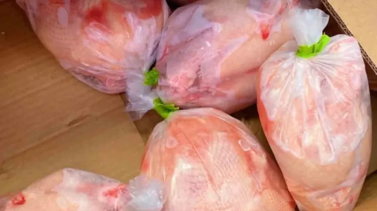 Risiko Kesehatan Mengonsumsi Ayam Bekuan
