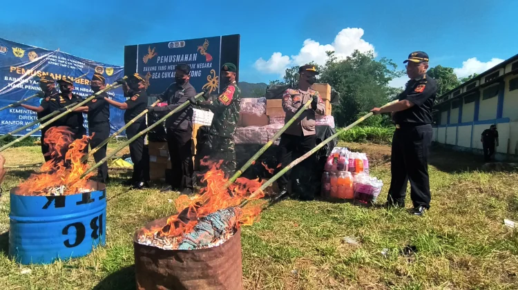 Sinergi Lintas Instansi Jadi Kunci Pengawasan Batas Kalbar