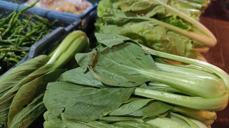 Harga Sayuran di Pasar Sanggau Mulai Turun