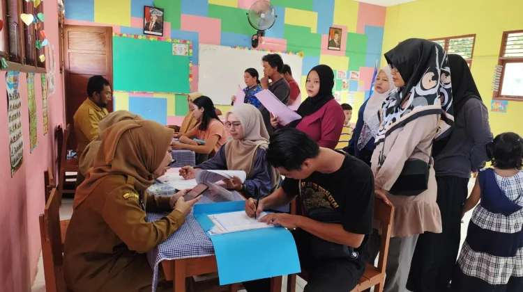 SPMB di SDN 8 Sanggau Membludak di Hari Pertama