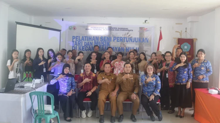 Disporapar Sanggau Gelar Pelatihan Seni Pertunjukan di Tayan Hulu