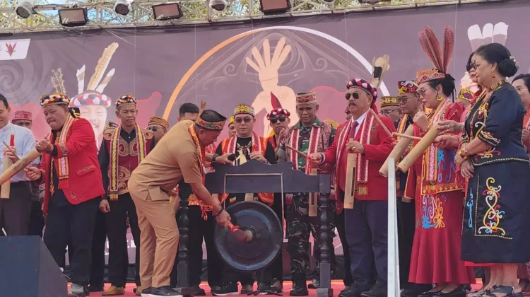 Wagub Kalbar Ajak Masyarakat Dayak Lestarikan Budaya Nosu Mino Podi
