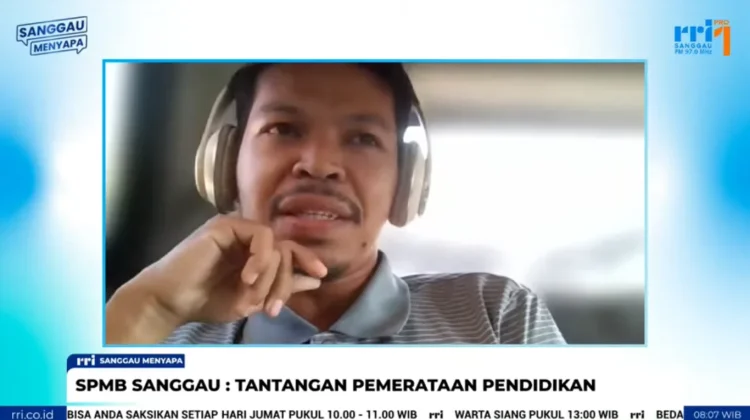 Siswa Rela Naik Sampan, Guru Minta Pemerintah Bertindak