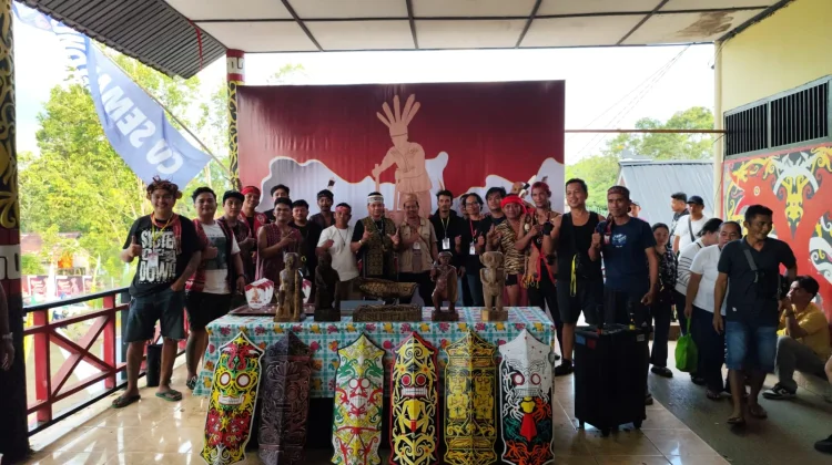Seniman Dayak Diminta Terus Berkarya Melestarikan Budaya Lokal