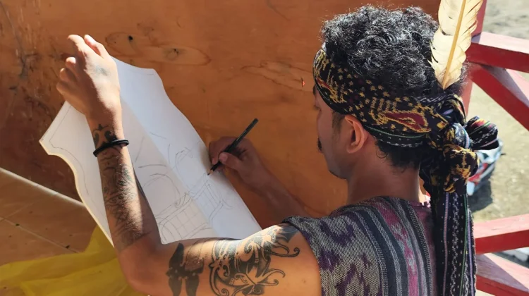 Karya Fungsional Jadi Prioritas Penilaian Lomba Pahat Gawai Dayak