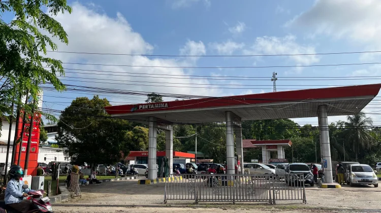 Disperindagkop Sanggau: Penyesuaian Distribusi Picu Antrean BBM