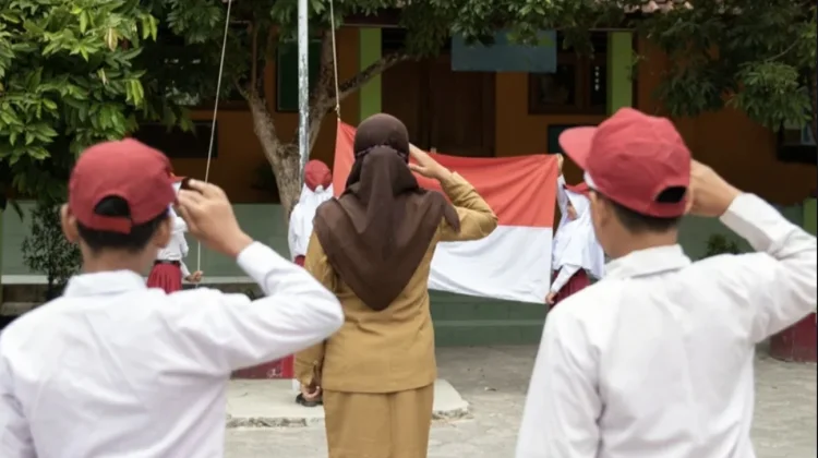 Begini Aturan Penggunaan Bendera Merah Putih di Sekolah