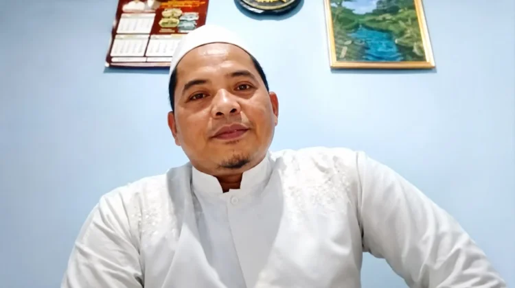 Meneladani Ulama, Menguatkan Akhlak Umat