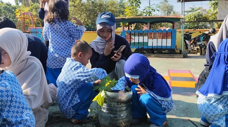 TK Aisyiyah Tanamkan Kepedulian Lingkungan Peringati Hari Anak Nasional