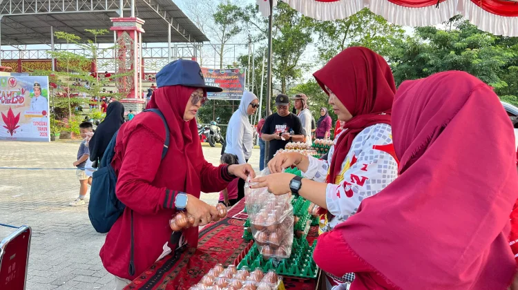 Sinergi Disbunnak Kalbar–Sanggau Jaga Stabilitas Harga Pangan