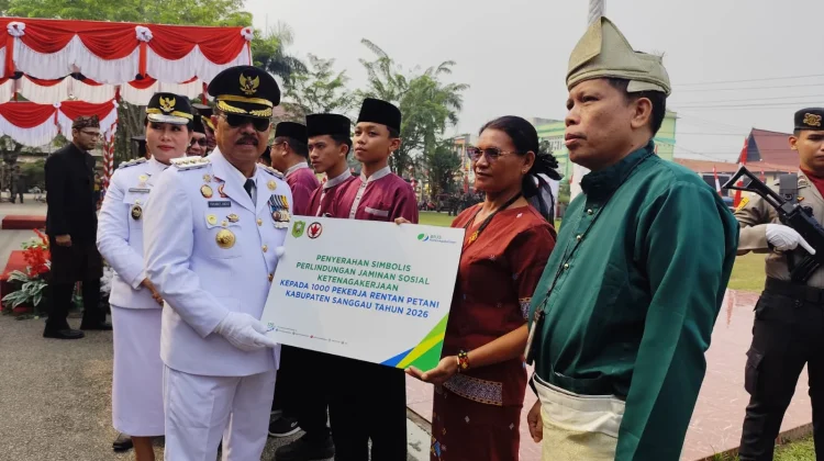 BPJS Ketenagakerjaan Lindungi Seribu Petani Rentan di Sanggau