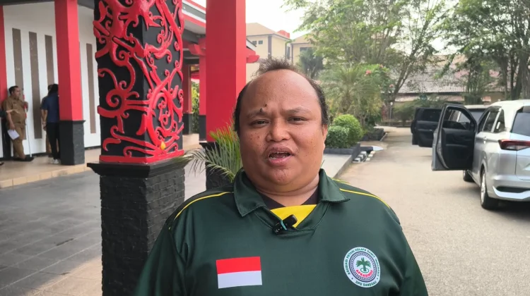 Kemarau dan BBM Mahal Tambah Beban Petani Sawit Sanggau