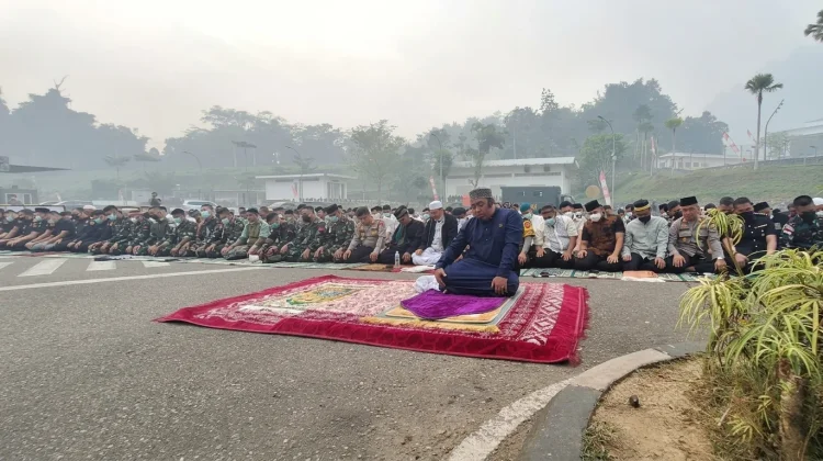 Ikhtiar Memohon Hujan, Umat Mulim Perbatasan Ikuti Salat Istisqa