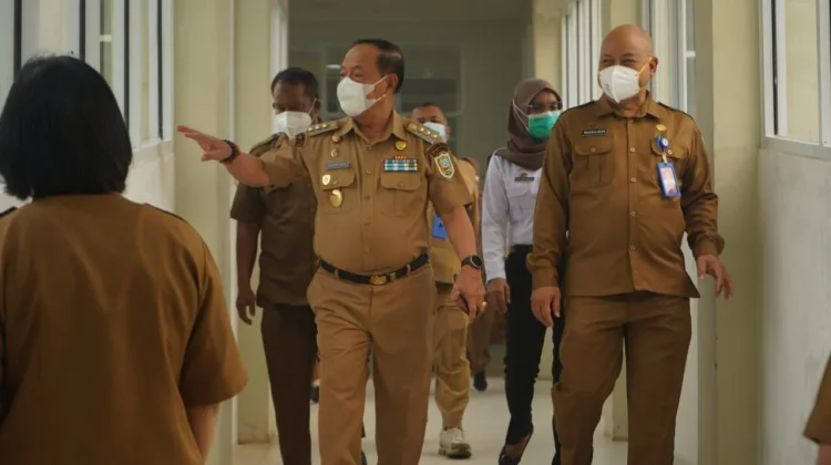 Bupati Ontot Cek Kesiapan RSUD M.Th. Djaman Tangani Pasien Terdampak Karhutla