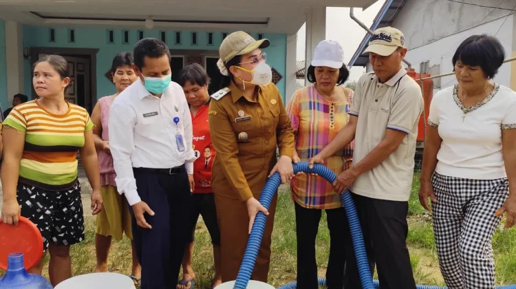 Wabup Sanggau Dorong Kolaborasi Atasi Krisis Air Bersih di Majau