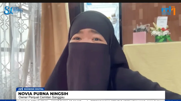 Dari Konten Jadi Pelanggan, Ini Strategi Penjual Cemilan Sanggau