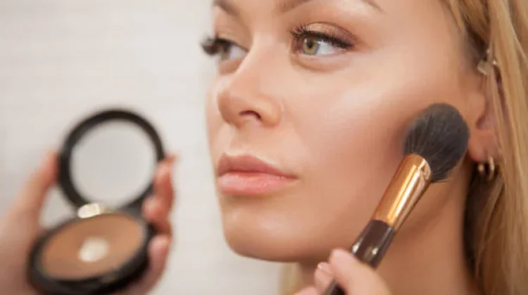 Tips Makeup Awet Seharian dan Tetap Segar