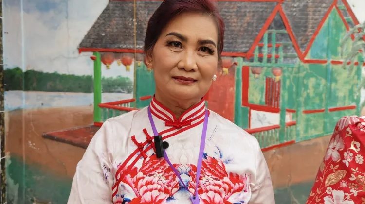 Festival Kue Bulan Rawat Warisan Leluhur