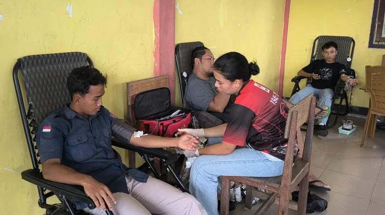 Paroki Entikong Gelar Donor Darah Peringati Bulan Kitab Suci Nasional