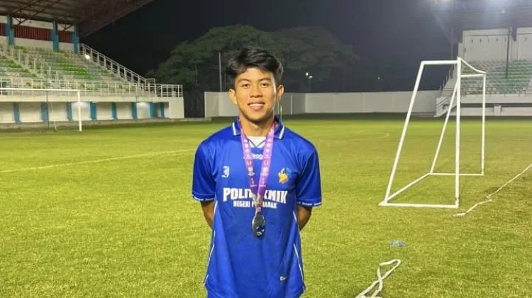 Lapangan Sederhana Tak Halangi Atlet Futsal Ini Meraih Mimpi