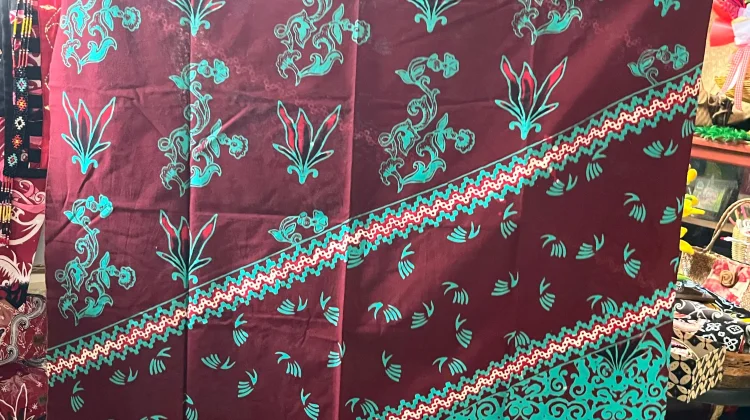 Pemda Sanggau Perkuat Pembinaan Perajin Batik Lokal