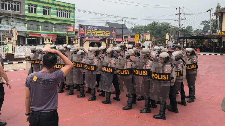Asah Keterampilan Anggota, Polres Sanggau Gelar Latihan Dalmas