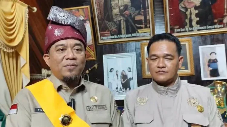 Ketua Ampetra Terima Gelar Kehormatan Istana Surya Negara Sanggau