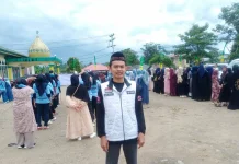 Warga Sekayam Ikuti Pawai Taaruf Sambut Ramadan