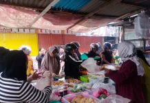 Warung Takjil Ramadan di Sekayam Mulai Dipadati