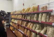 UMKM Camilan Sanggau Catat Penjualan Stabil saat Ramadan