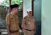 Bupati Ontot Inspeksi Kebersihan Sekolah di Sanggau