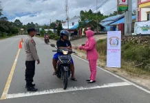 Polsek Beduai Tumbuhkan Kepedulian Sosial di Bulan Ramadan
