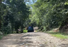 Warga Soroti Kerusakan Jalan Menuju Pancur Aji