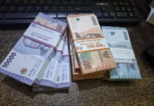 Titin Rutin Tukar Uang Baru jelang Lebaran