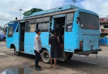Pemudik di Terminal Seroja Sanggau Naik