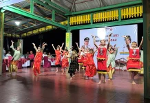 Tarian Multi Etnik Warnai Malam Puncak HUT Sanggau