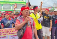 Warga Perbatasan Sanggau Gelar Aksi Minta Rekannya Dibebaskan
