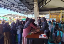 Bazar Telur Murah Stabilkan Harga Pangan di Sanggau