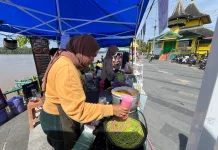 UMKM Lokal Sanggau Harap Pemerintah Tekan Harga Plastik
