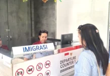Imigrasi Entikong Tolak 918 Keberangkatan Pelintas