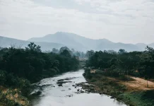 Trik Mengenal Sungai yang Menyimpan Batu Mulia